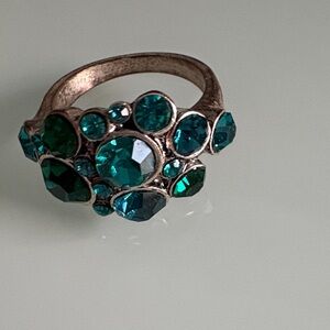 Elegant Green Gemstone Ring